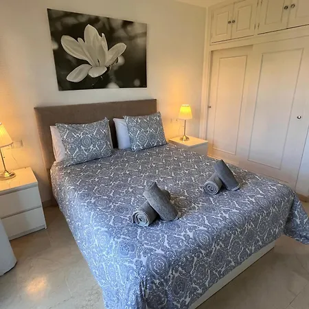 Adosado En Residencial Casa de Férias