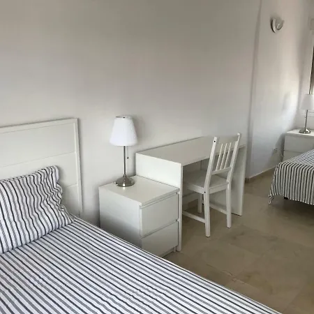Adosado En Residencial Casa de Férias