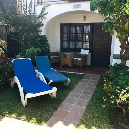 Dom wakacyjny Adosado En Residencial